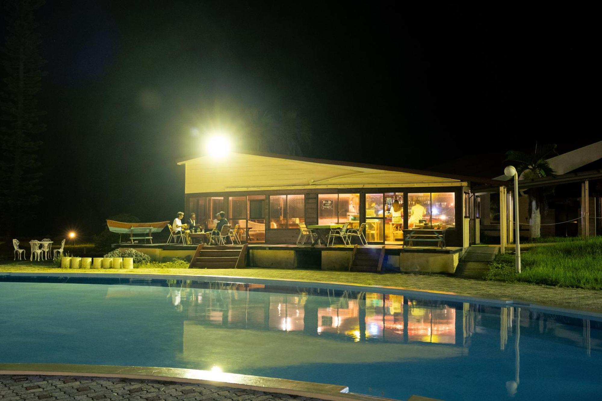 Отель Coral Palms Suno Экстерьер фото