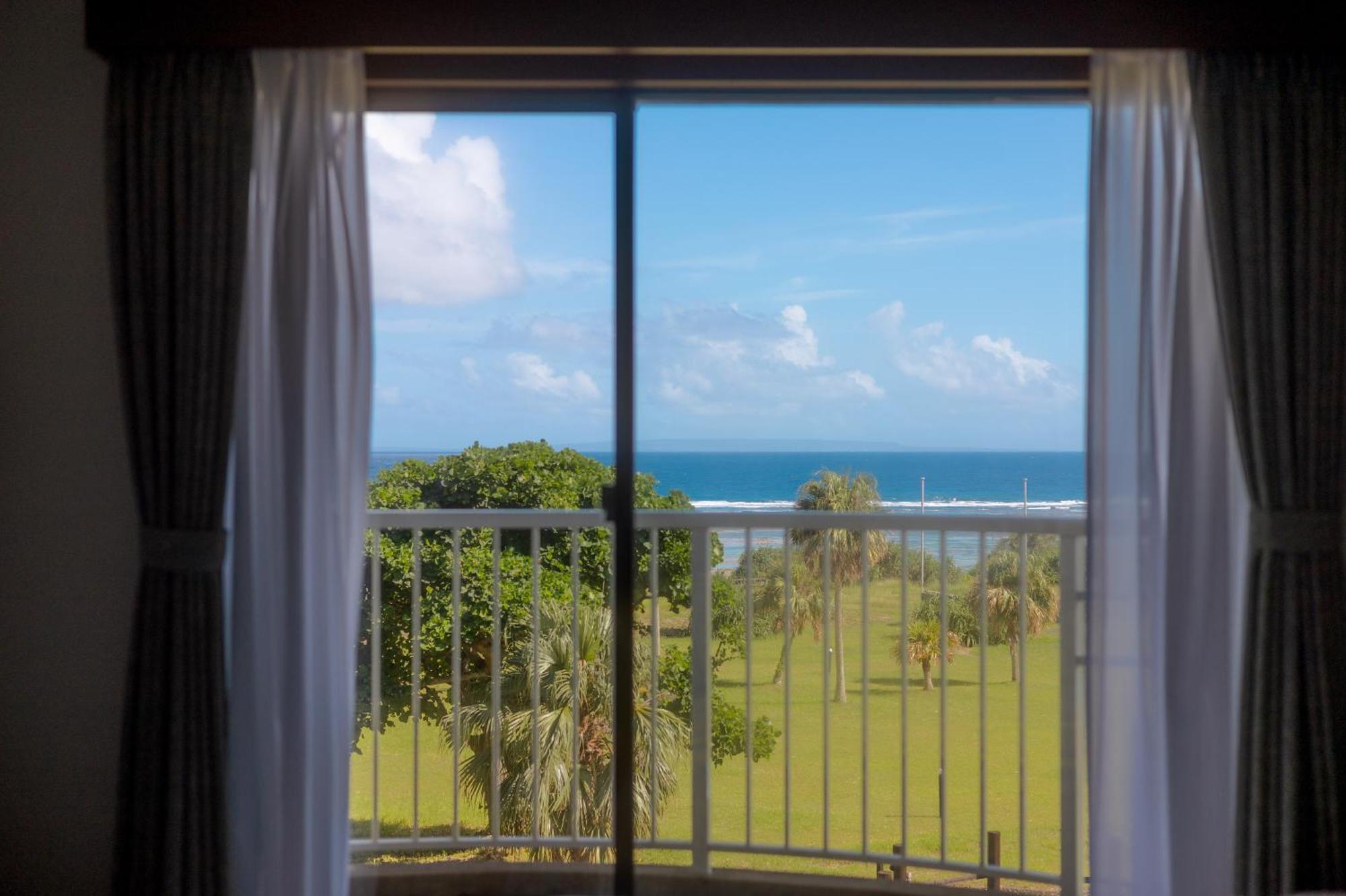 Отель Coral Palms Suno Экстерьер фото