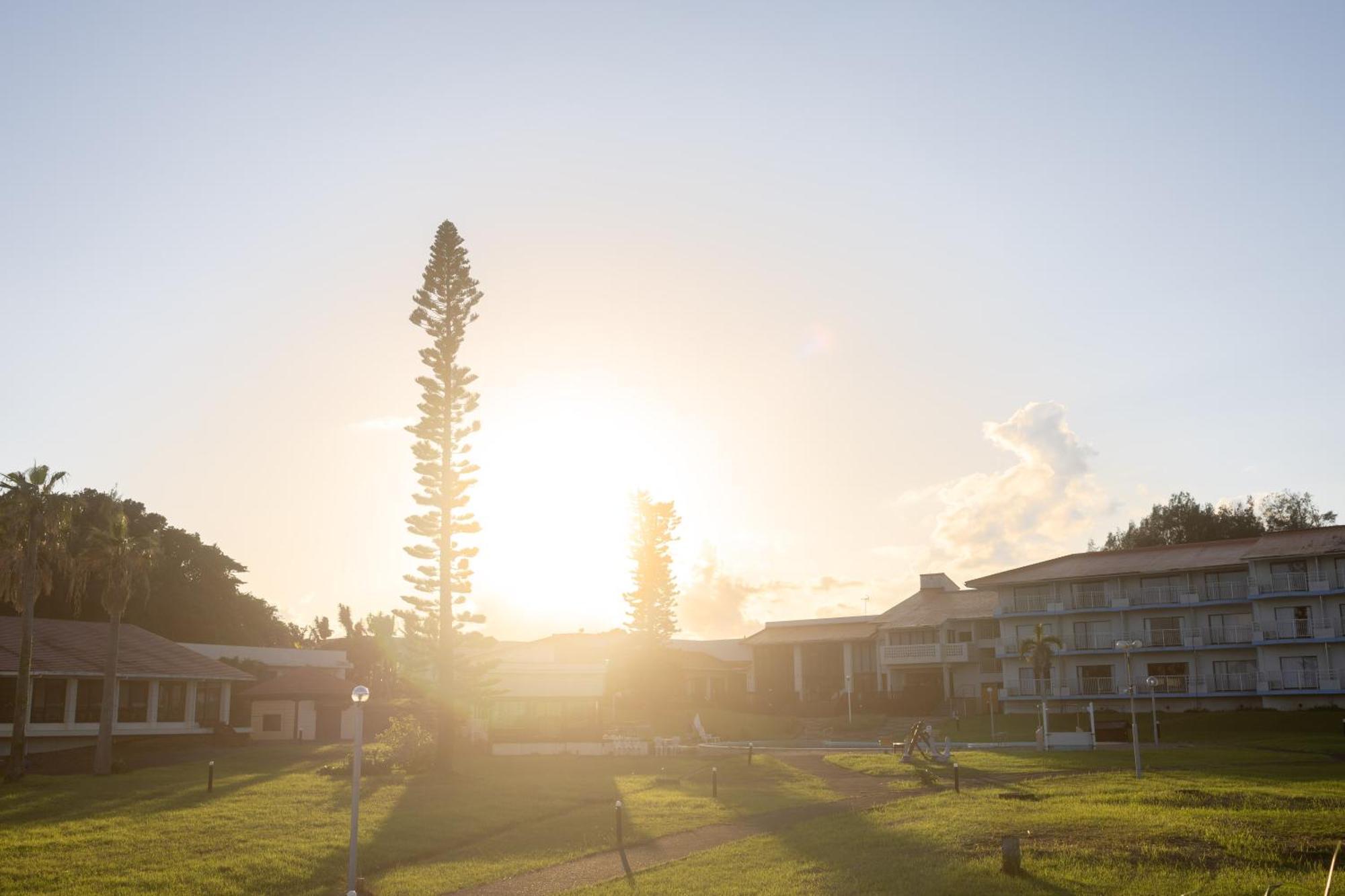 Отель Coral Palms Suno Экстерьер фото